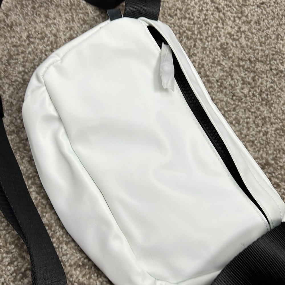 Fabletics The Minimalist Fanny - Picture 2 of 5